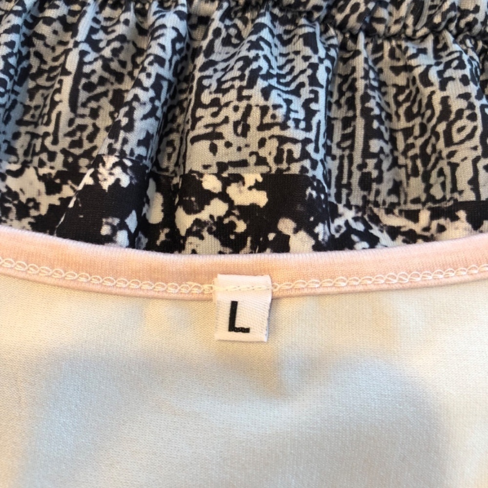 Women’s Sleeveless Striped Printed Dress - Picture 5 of 7